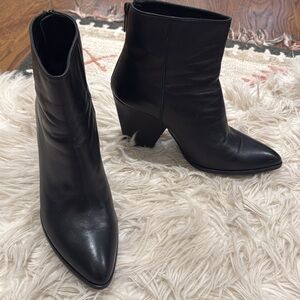 Stuart Weitzman Bedford Boot, size 8